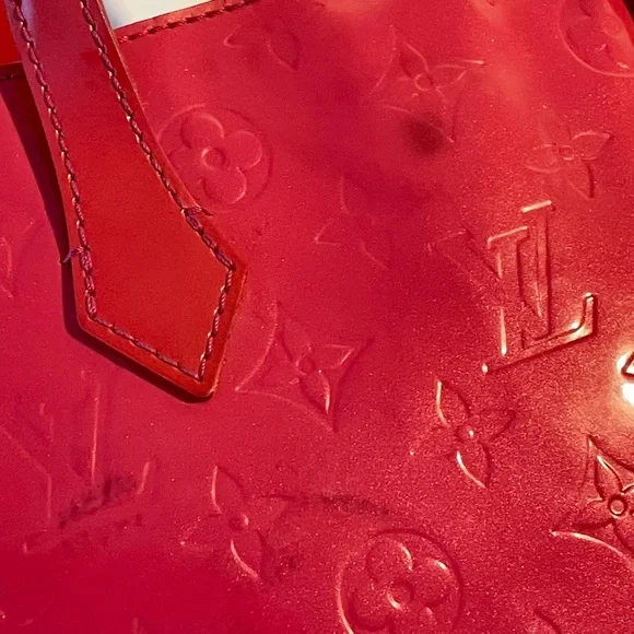 Louis Vuitton Hot Pink Vernis Wilshire PM Bag with authentic LV dust-bag - Picture 5 of 16